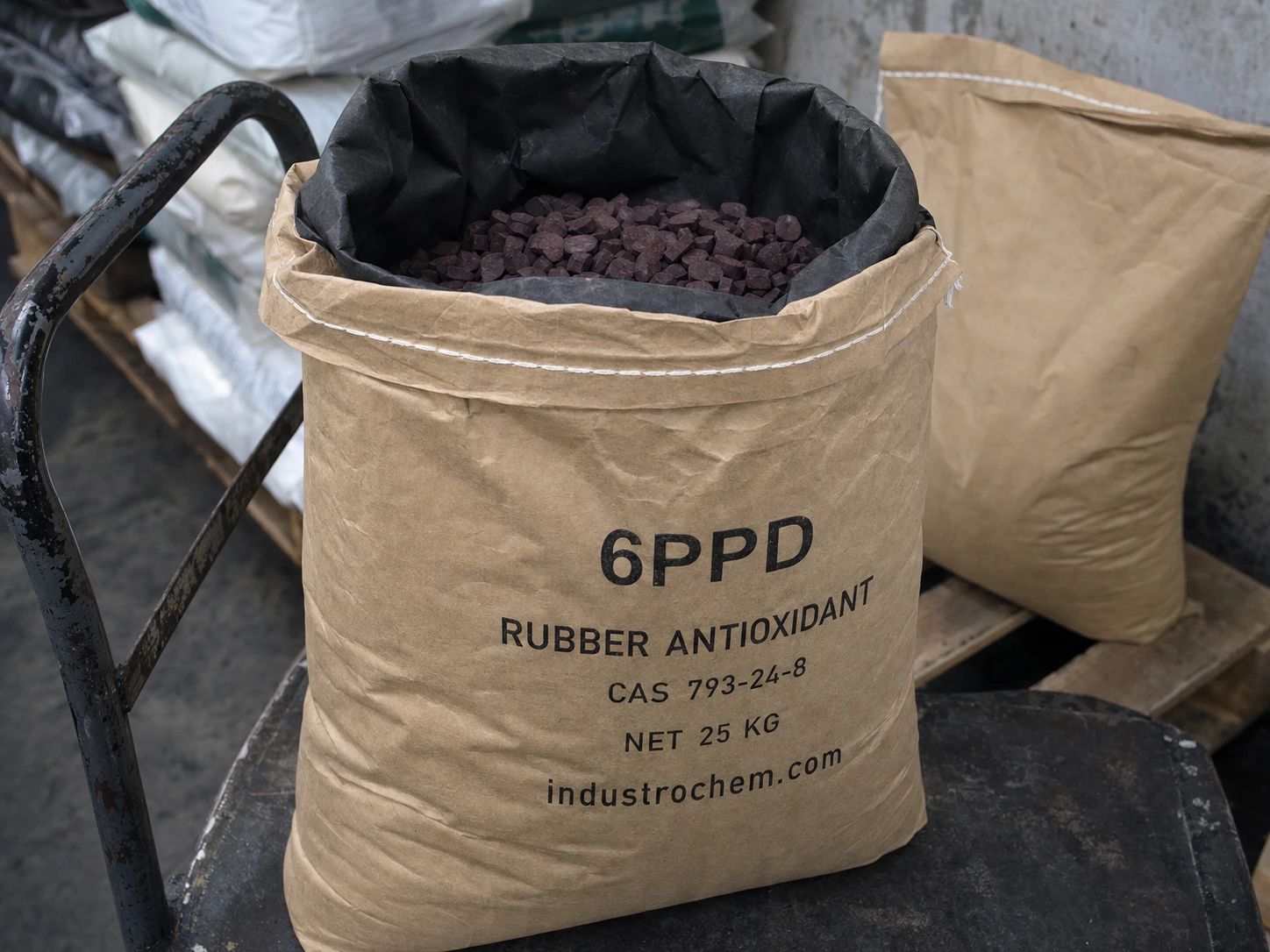 6PPD Rubber Antioxidant CAS 793-24-8
